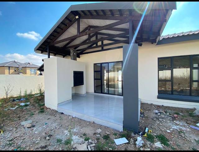 3 BEDROOM TOWNHOUSE FOR SALE IN BENDOR
